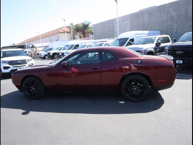 2017 Dodge Challenger SXT Plus