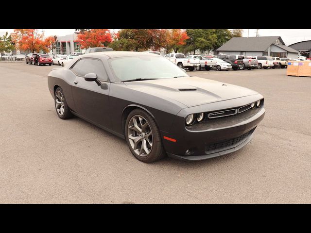 2017 Dodge Challenger SXT Plus