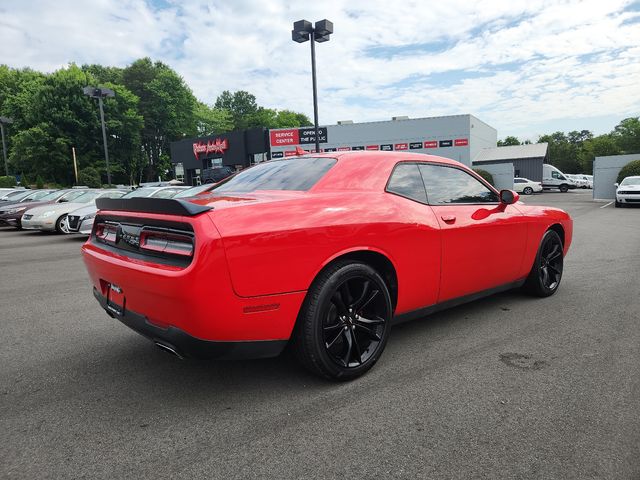 2017 Dodge Challenger SXT