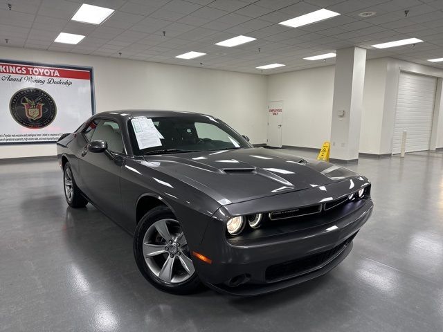 2017 Dodge Challenger SXT