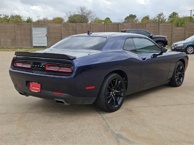 2017 Dodge Challenger SXT Plus