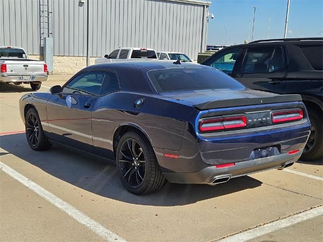 2017 Dodge Challenger SXT Plus