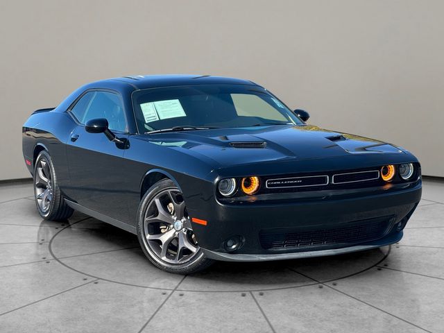 2017 Dodge Challenger SXT Plus