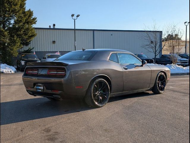 2017 Dodge Challenger SXT Plus