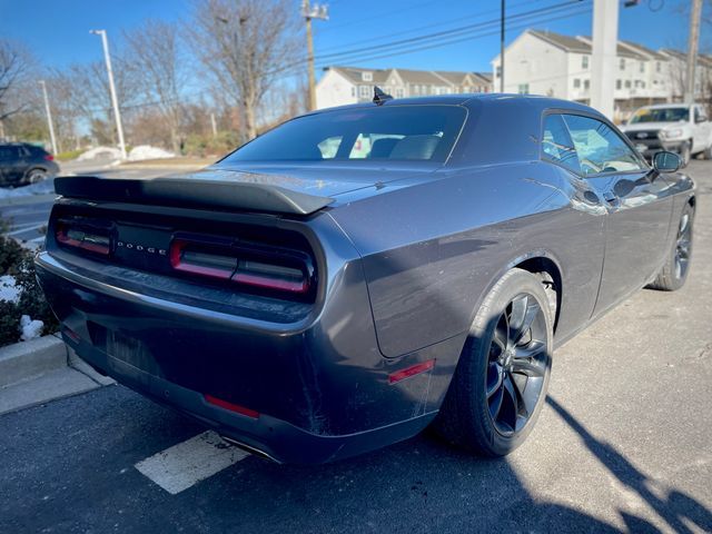 2017 Dodge Challenger SXT Plus