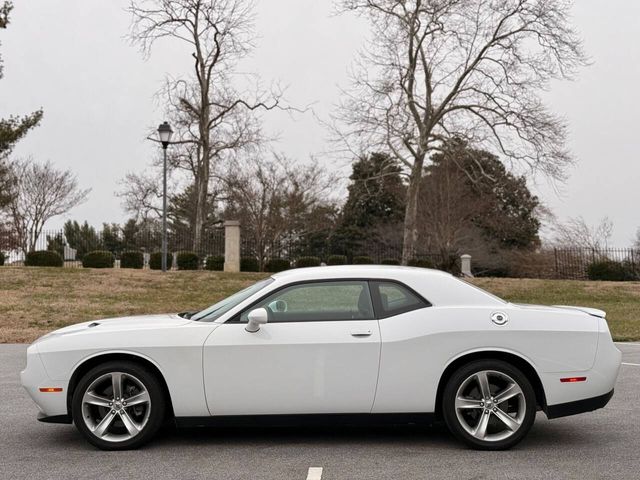 2017 Dodge Challenger SXT