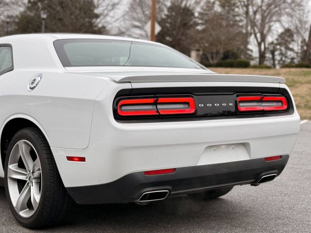 2017 Dodge Challenger SXT