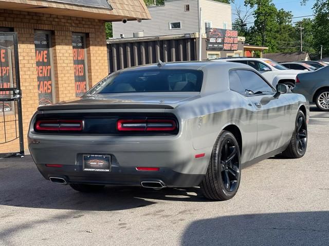 2017 Dodge Challenger SXT