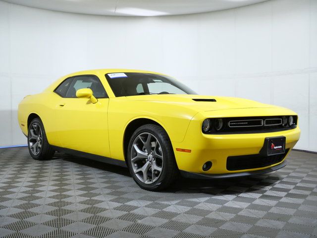 2017 Dodge Challenger SXT Plus