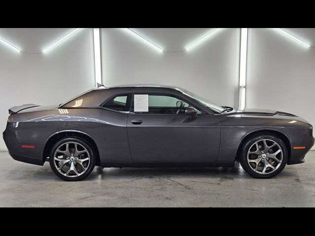 2017 Dodge Challenger SXT Plus