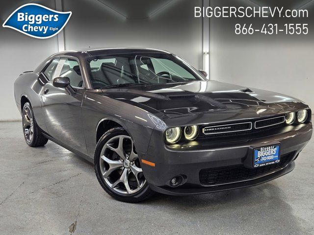 2017 Dodge Challenger SXT Plus