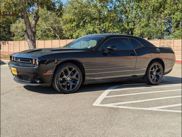 2017 Dodge Challenger SXT Plus