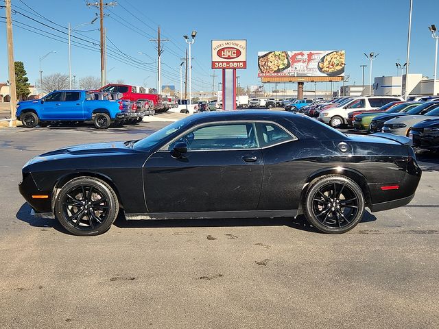 2017 Dodge Challenger SXT Plus