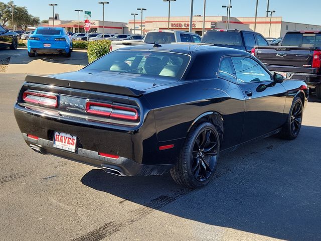 2017 Dodge Challenger SXT Plus