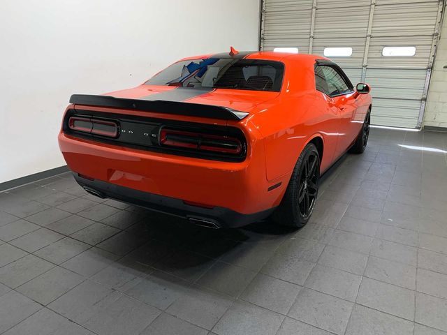 2017 Dodge Challenger SXT Plus