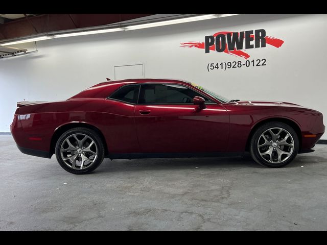 2017 Dodge Challenger SXT Plus