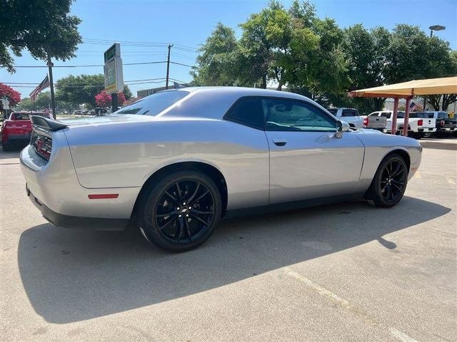 2017 Dodge Challenger SXT Plus