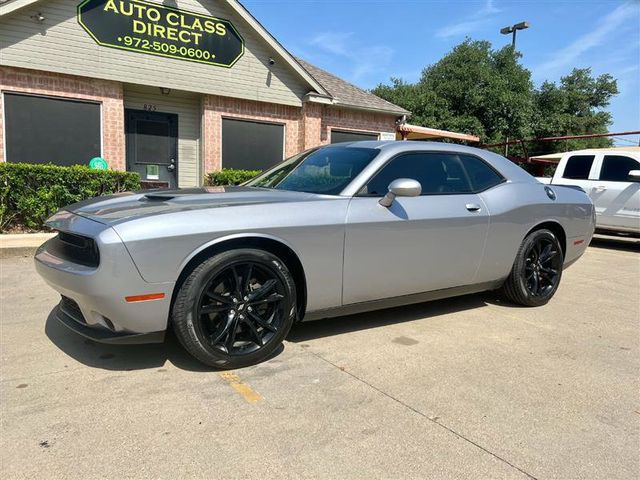 2017 Dodge Challenger SXT Plus