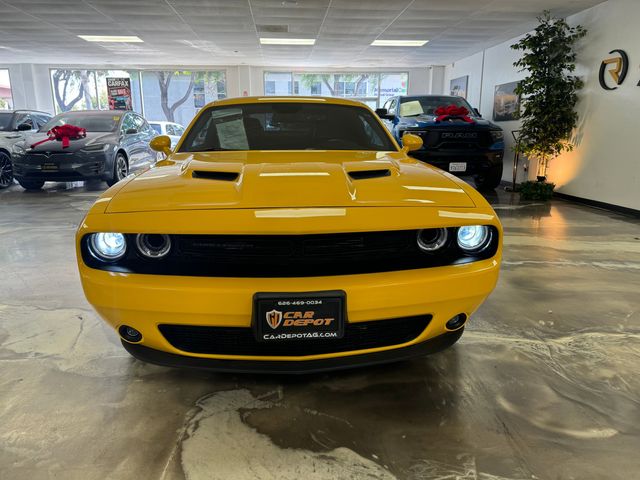 2017 Dodge Challenger SXT Plus