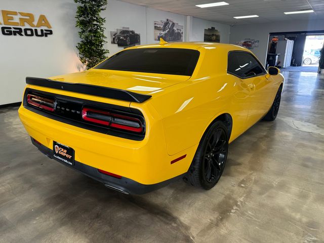 2017 Dodge Challenger SXT Plus