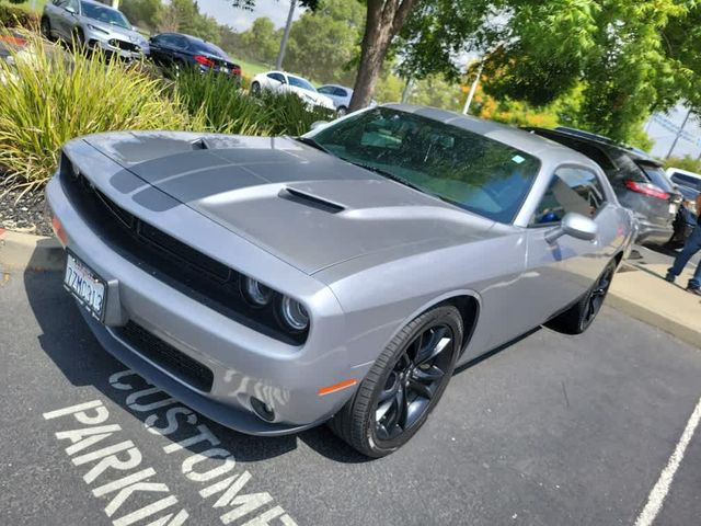 2017 Dodge Challenger SXT Plus