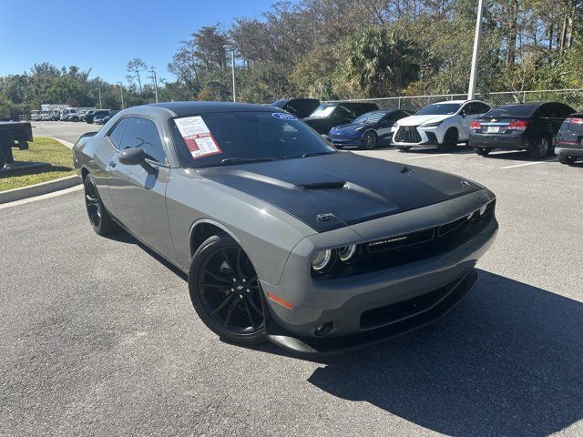 2017 Dodge Challenger SXT Plus