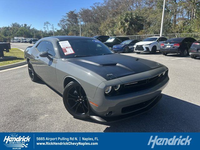 2017 Dodge Challenger SXT Plus