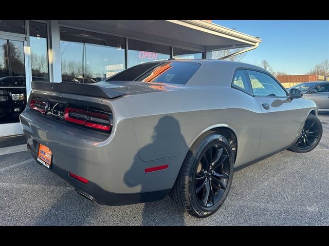 2017 Dodge Challenger SXT