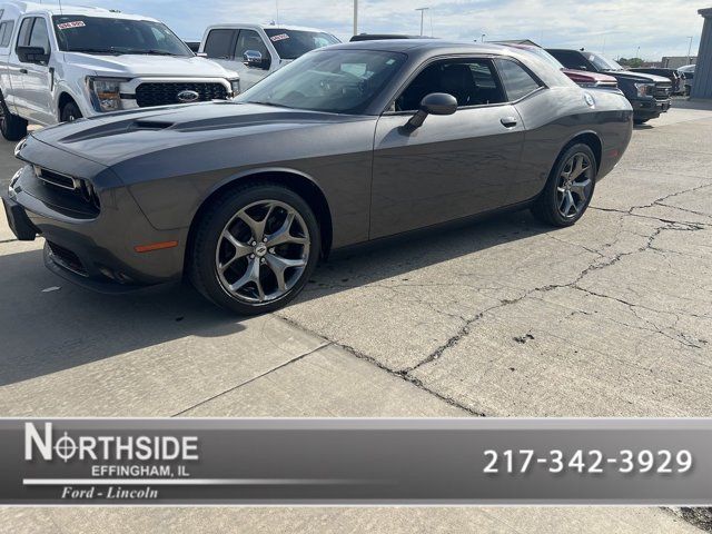 2017 Dodge Challenger SXT Plus