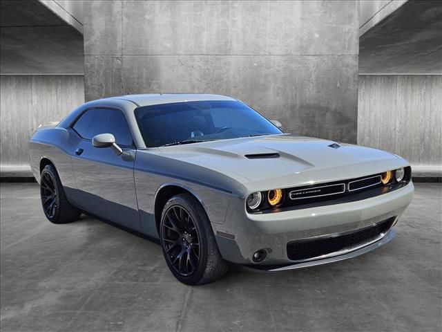 2017 Dodge Challenger SXT Plus