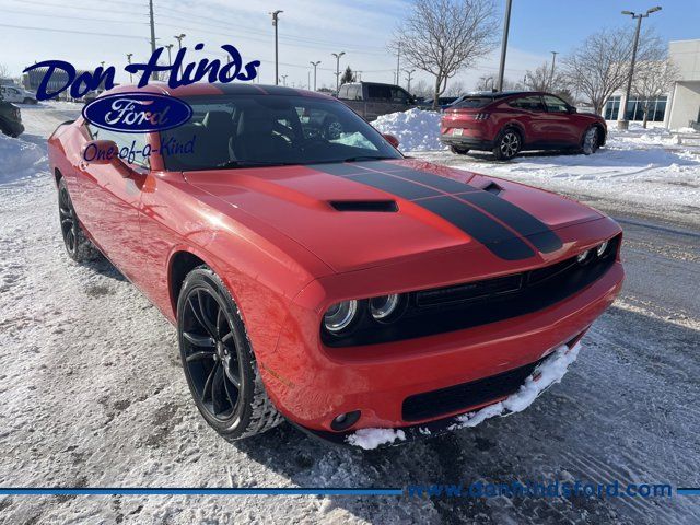 2017 Dodge Challenger SXT Plus