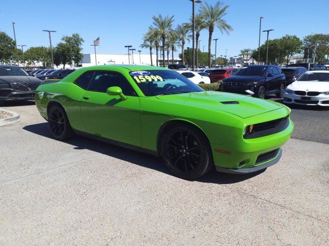 2017 Dodge Challenger SXT Plus