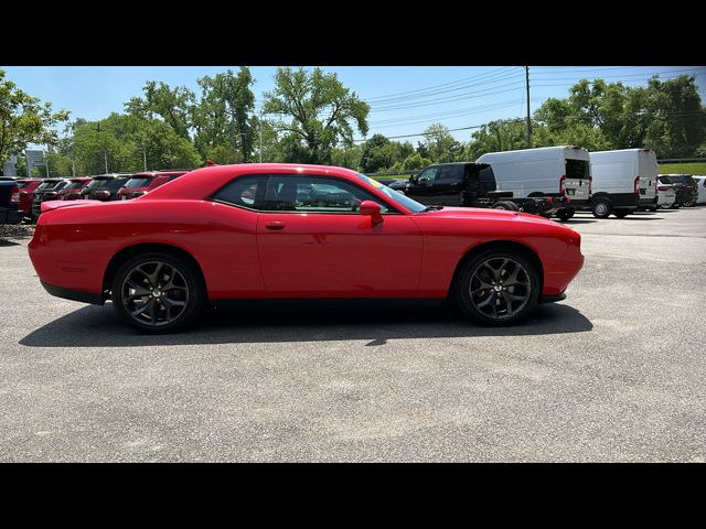 2017 Dodge Challenger SXT Plus