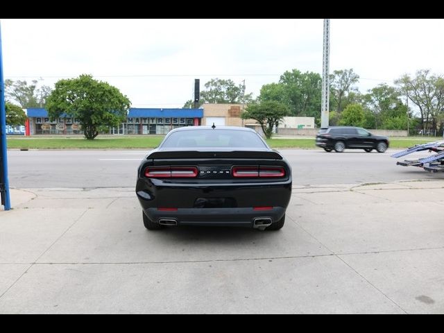 2017 Dodge Challenger SXT Plus