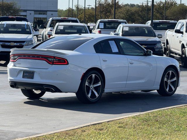 2017 Dodge Charger SE