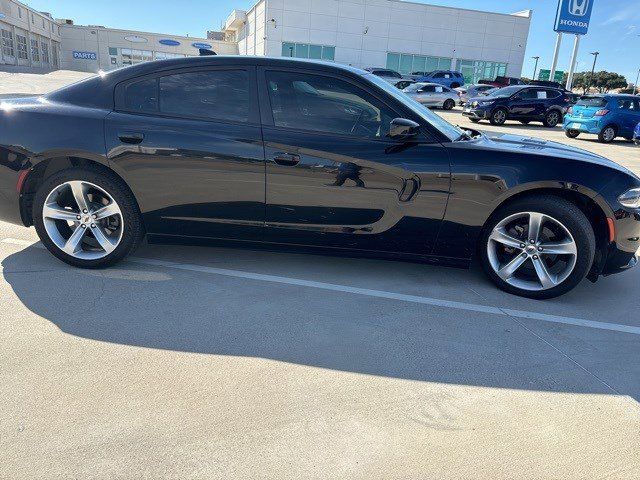 2017 Dodge Charger SXT