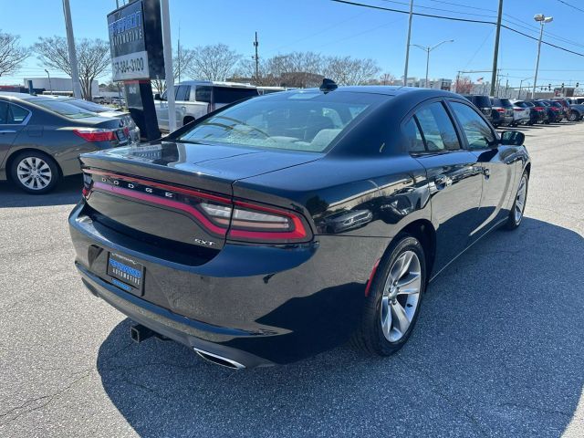 2017 Dodge Charger SXT