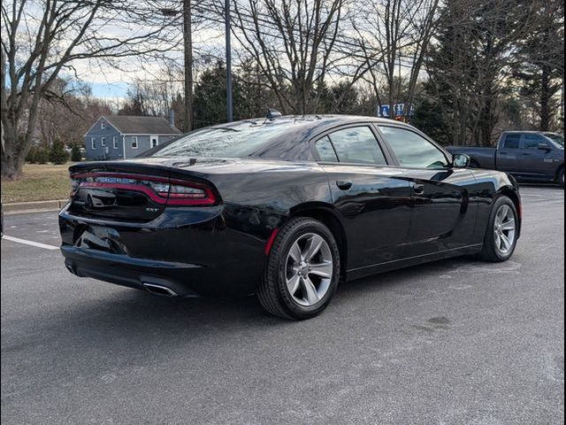 2017 Dodge Charger SXT