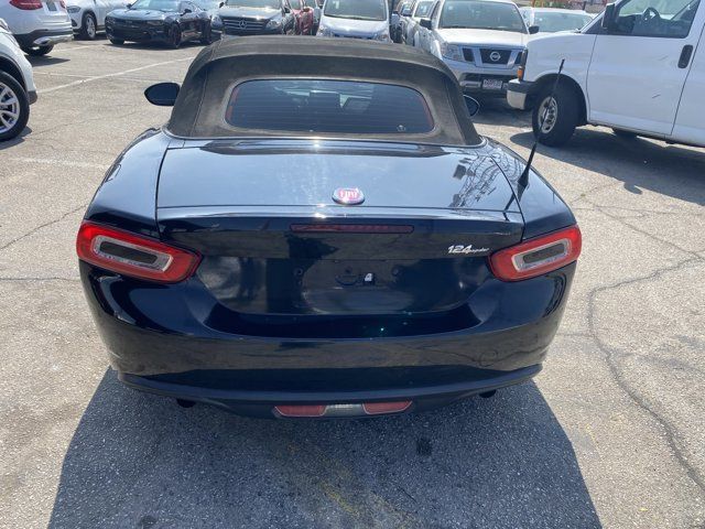 2017 FIAT 124 Spider Classica