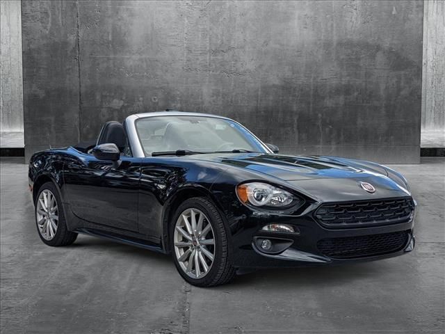 2017 FIAT 124 Spider Lusso