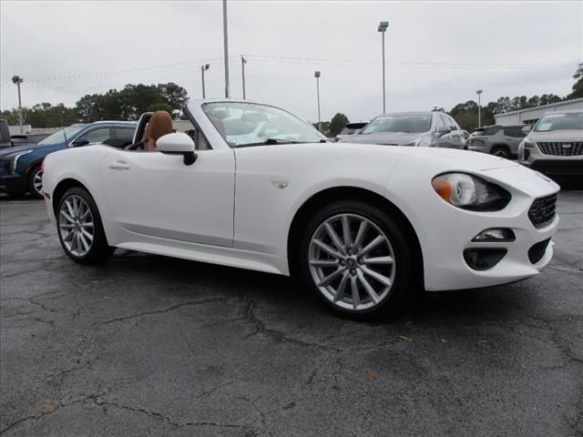 2017 FIAT 124 Spider Lusso