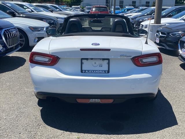 2017 FIAT 124 Spider Classica