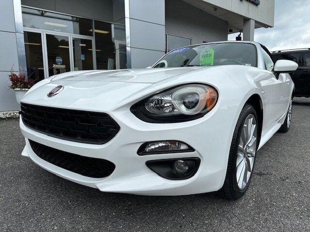 2017 FIAT 124 Spider Lusso