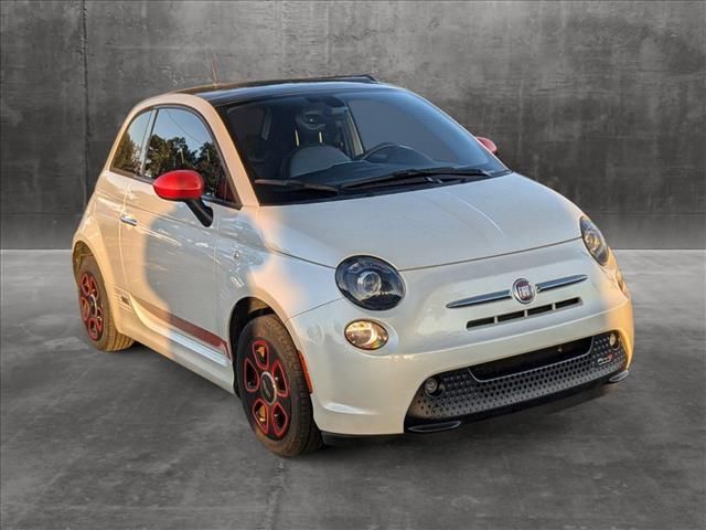 2017 FIAT 500e Base