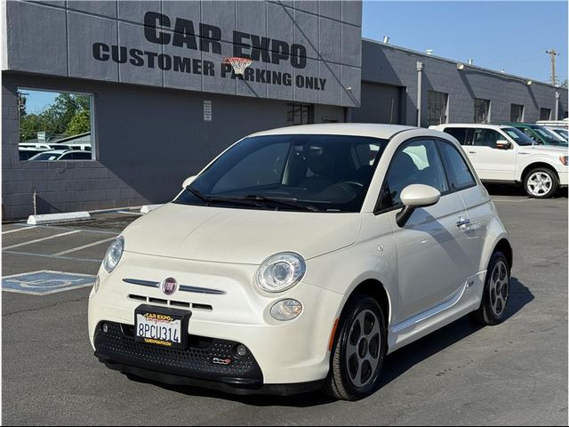 2017 FIAT 500e Base