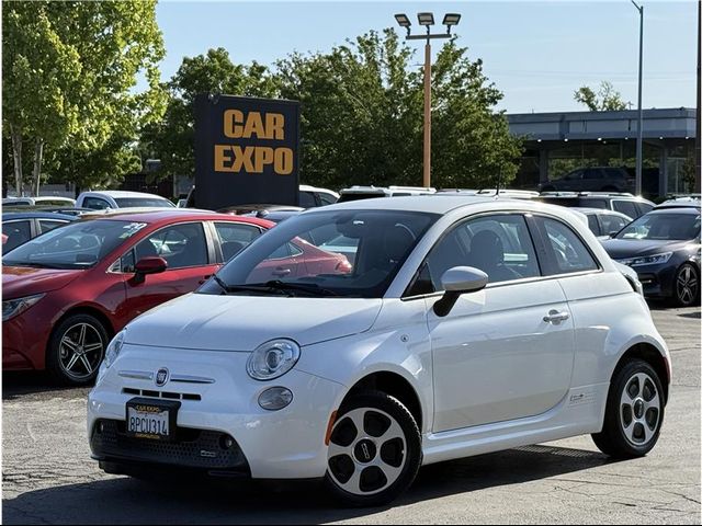 2017 FIAT 500e Base