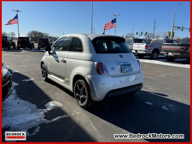 2017 FIAT 500e Base