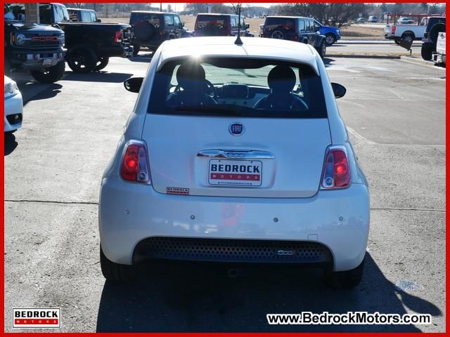 2017 FIAT 500e Base