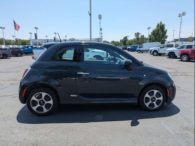 2017 FIAT 500e Base