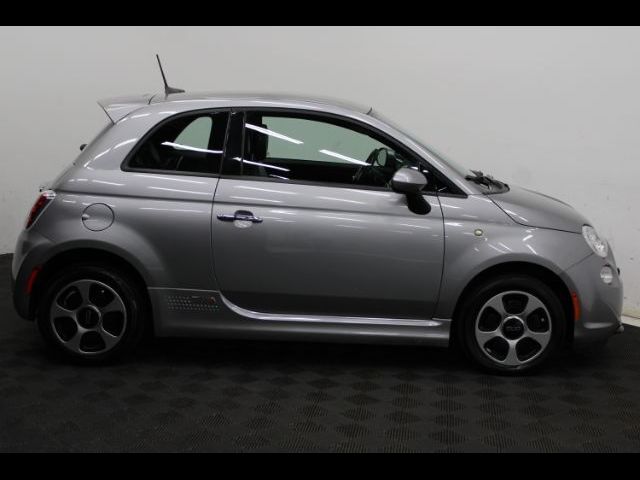 2017 FIAT 500e Base